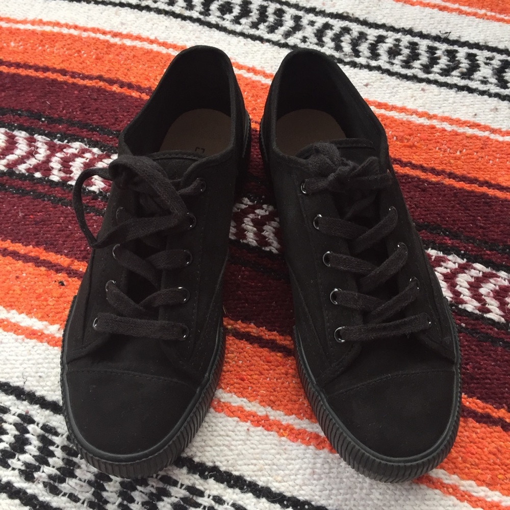 H&M 2” platform sneakers